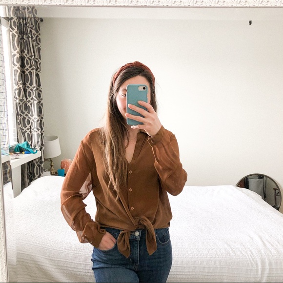 Pure silk Iris Setlawke button down blouse